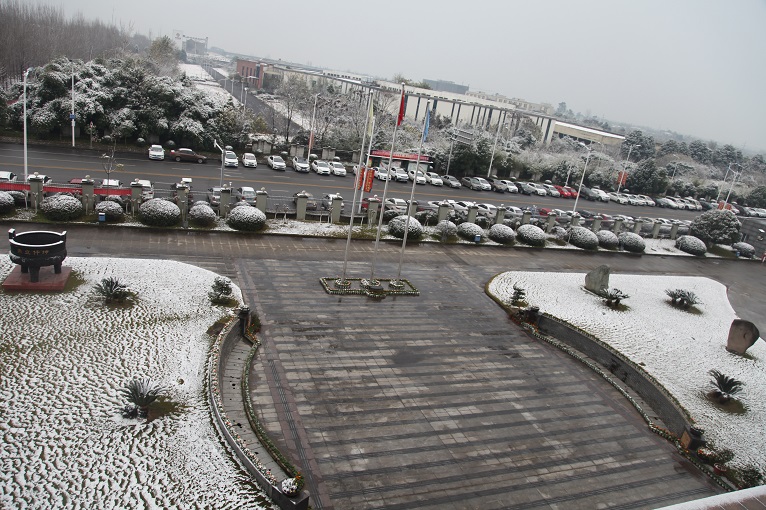 一場(chǎng)雪，才知道您有多美！